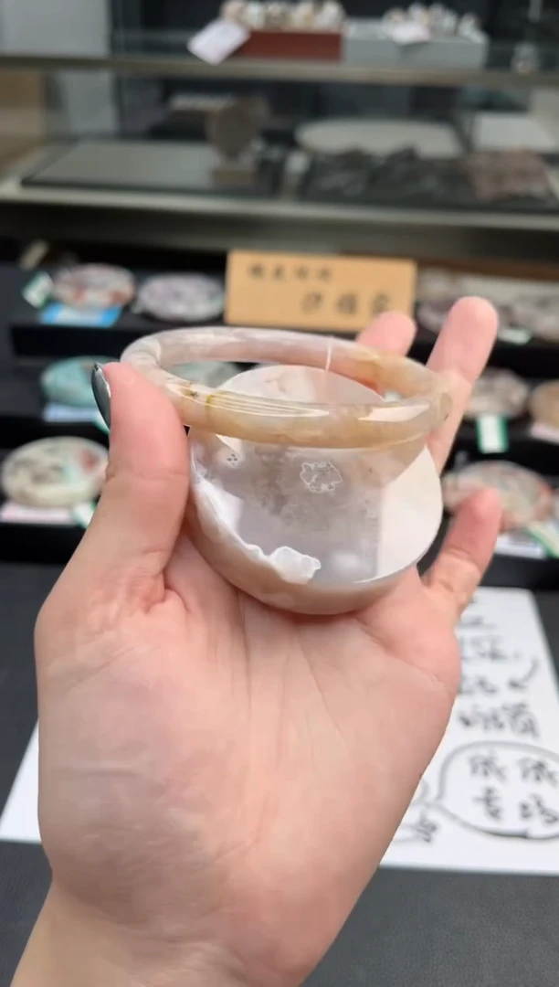 石英质玉手镯未镶嵌62圈口（不退不换）152685