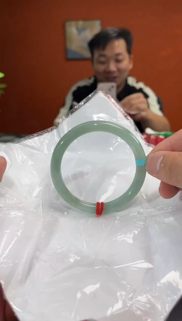 未镶嵌手镯翡翠4