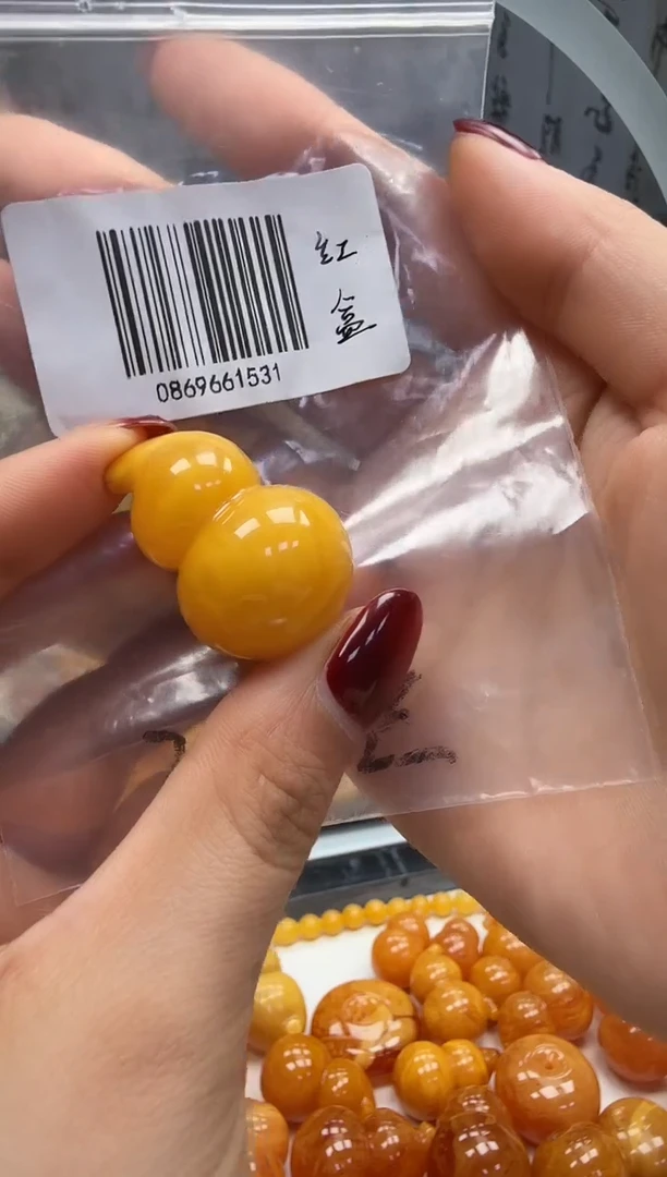 裸石琥珀未镶嵌如图