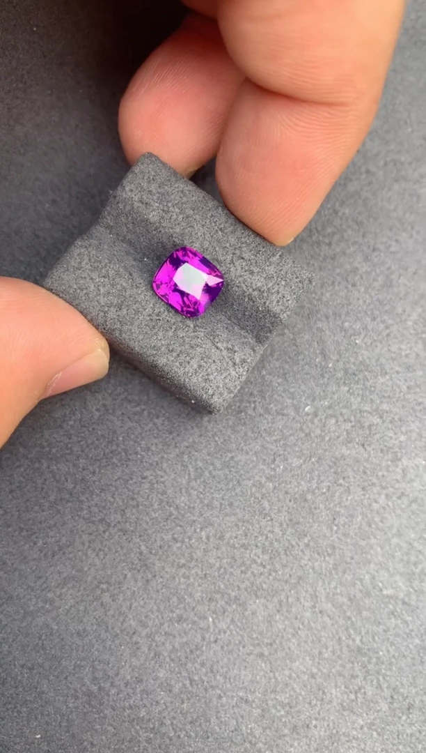 【闪购商品】彩色蓝宝石裸石未镶嵌3.6ct紫蓝宝