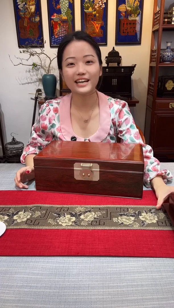 紫檀木类成套家具全独板藏宝盒   一物一拍