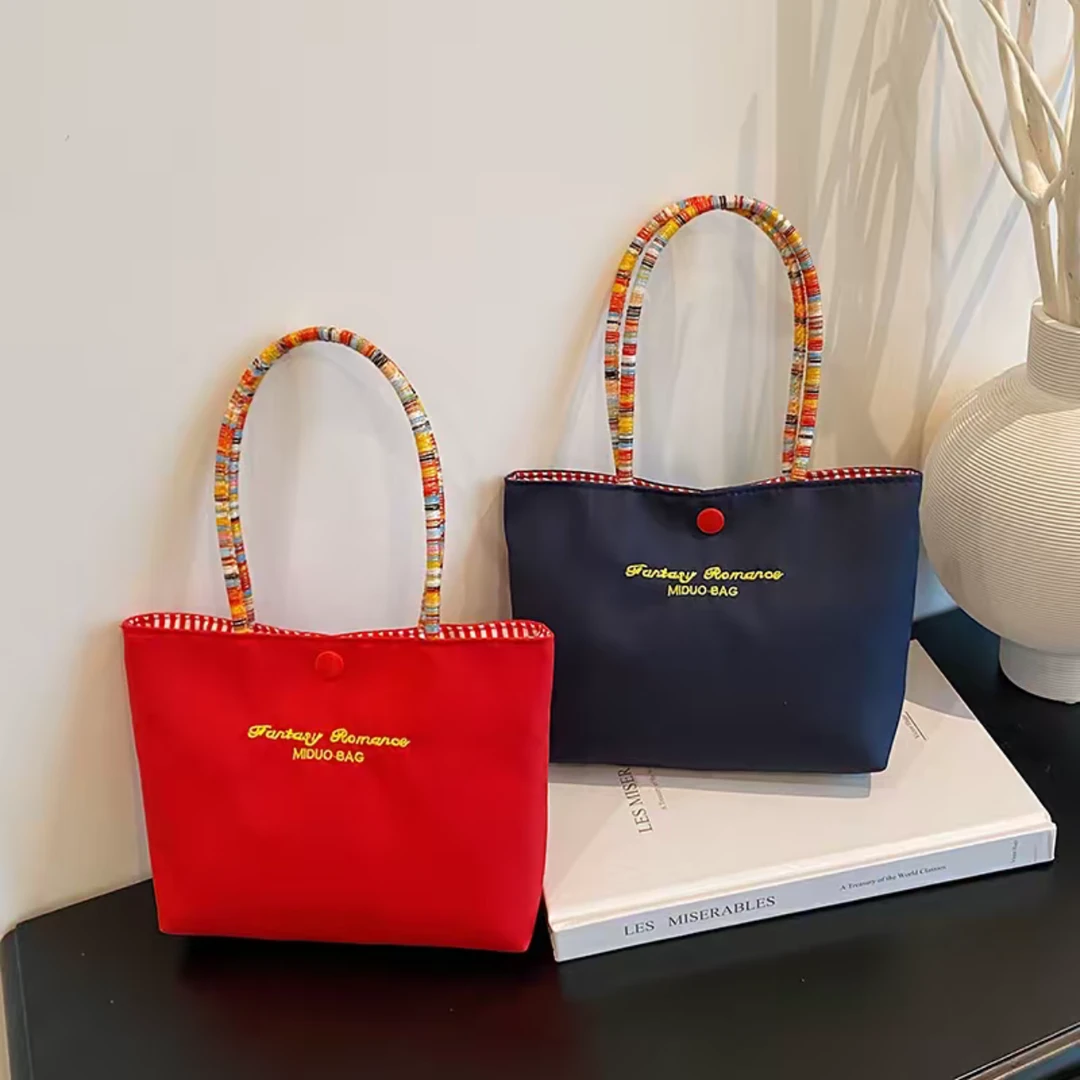 书雯//可爱精致手提包手机包百搭吸睛通勤拎包撞色便携外出补妆肥