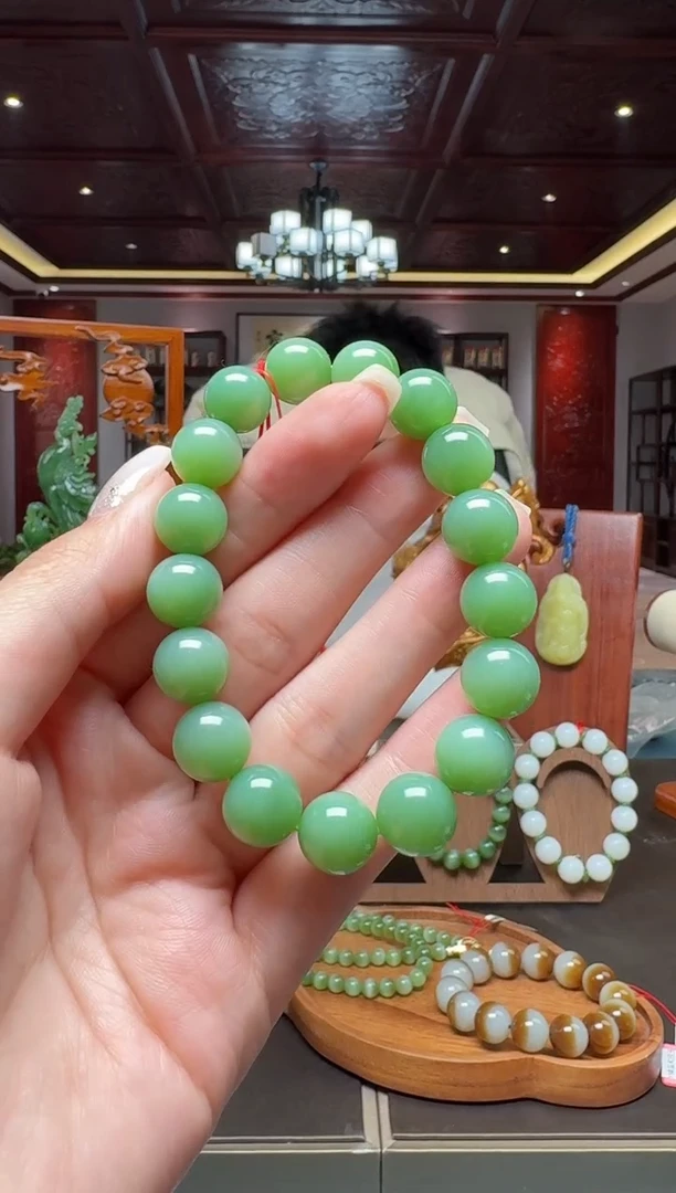 未镶嵌和田玉挂件by12