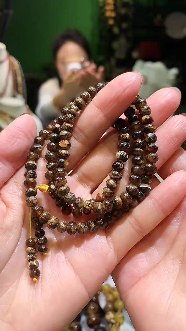 【闪购商品】琥珀裸石未镶嵌抚顺琥珀