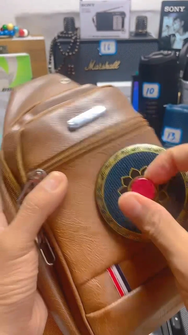 瓷片闪购商品 如图所示