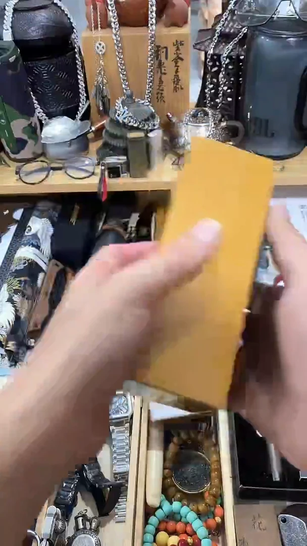 瓷片闪购商品  如图所示