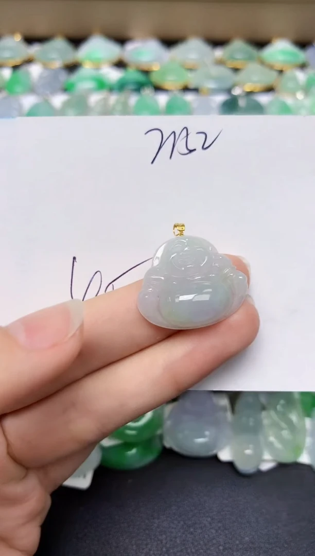 翡翠18K金镶嵌颈饰天然翡翠A货