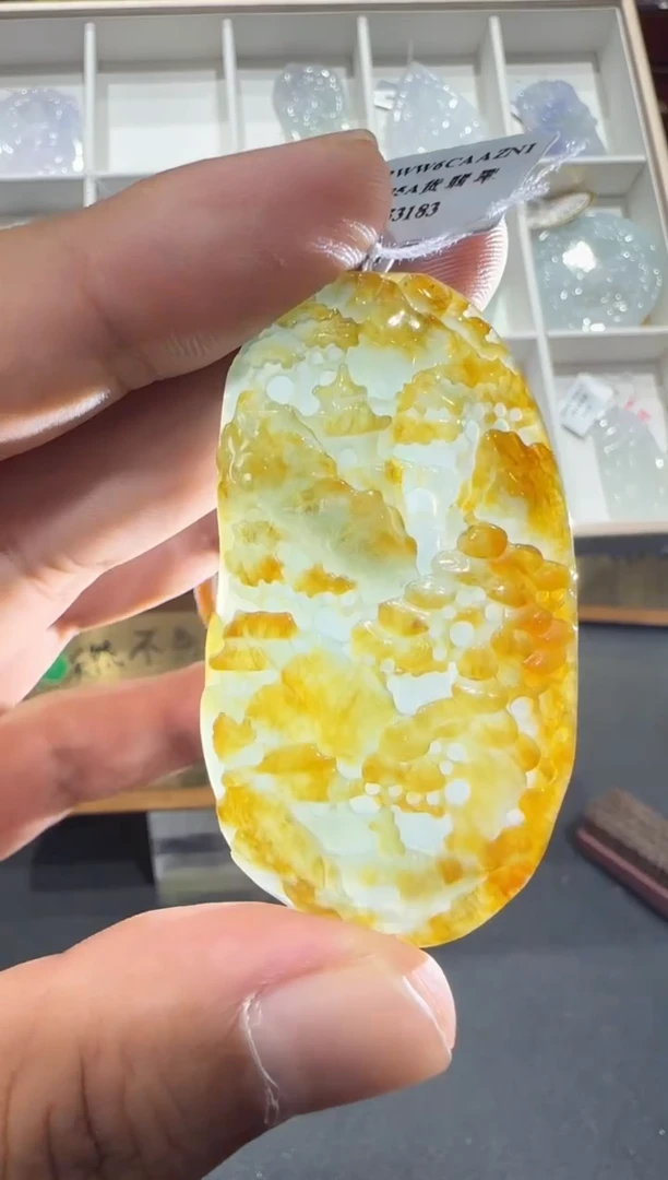 未镶嵌挂件翡翠A货翡翠多样性孤品