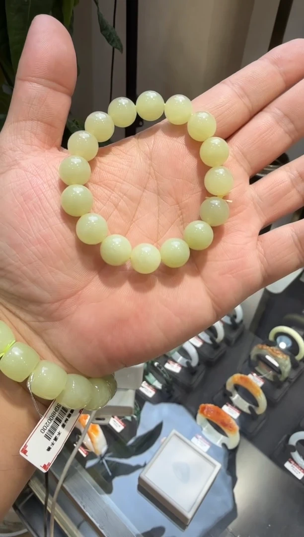 未镶嵌手链和田玉多样性发一