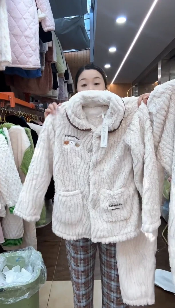 白色小熊冬装套装