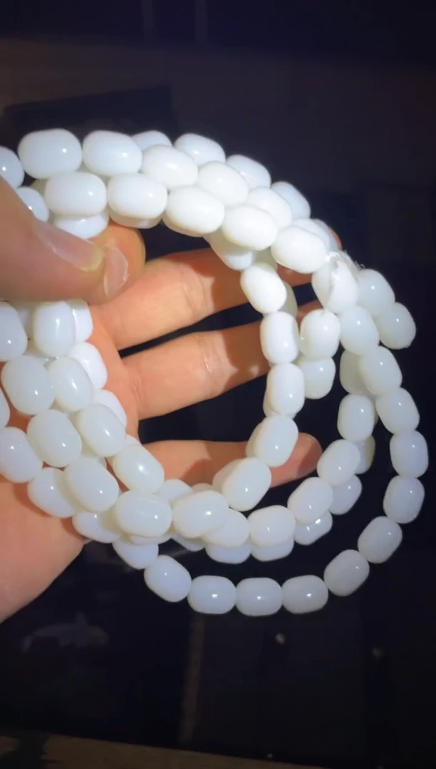 和田玉未镶嵌颈饰老型珠108颗米粒项链1件