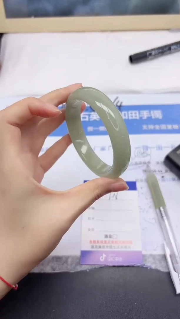 石英质玉手镯未镶嵌208-60