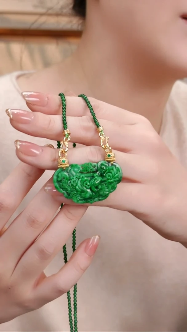 颈饰未镶嵌翡翠国风