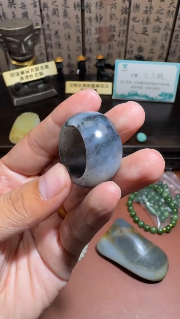 未镶嵌和田玉挂件和田玉