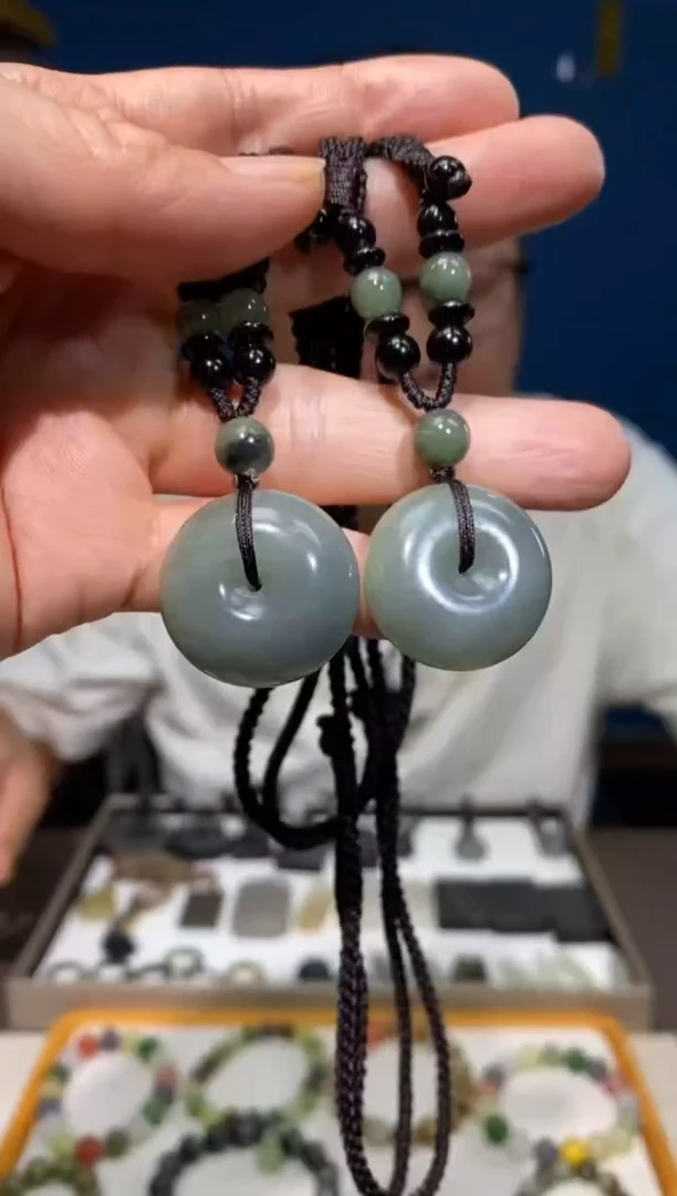 和田玉未镶嵌颈饰颜色多样性发货拍一发一