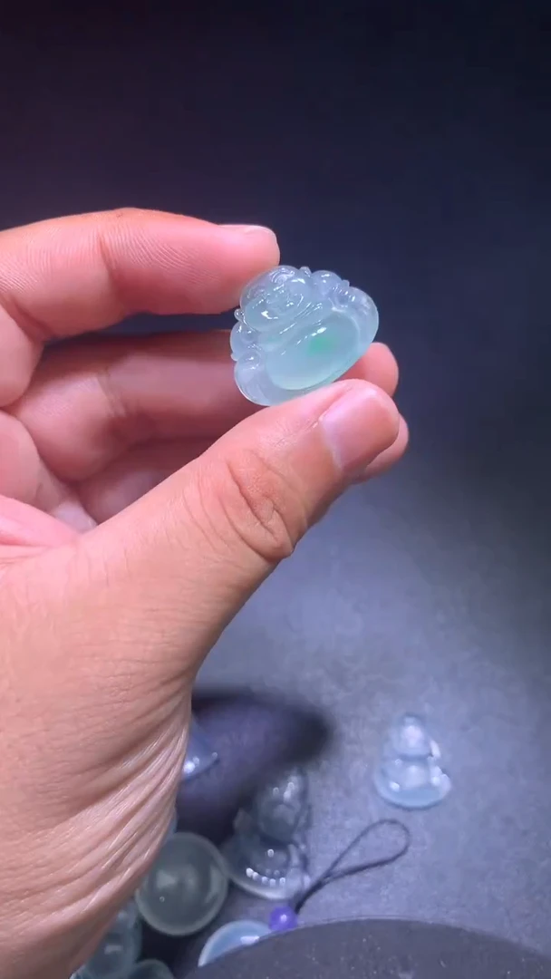 颈饰未镶嵌翡翠佛公