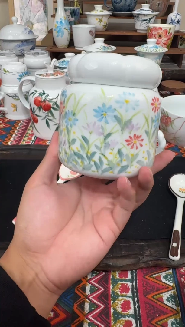 瓷片陶瓷高端国画手工釉下陶瓷微瑕浮力价