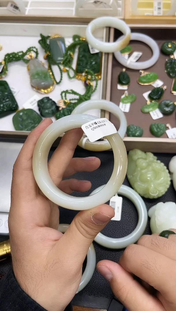 未镶嵌手镯和田玉香****香小艾多样性发货拍一发一
