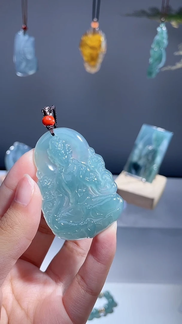 颈饰未镶嵌翡翠度母