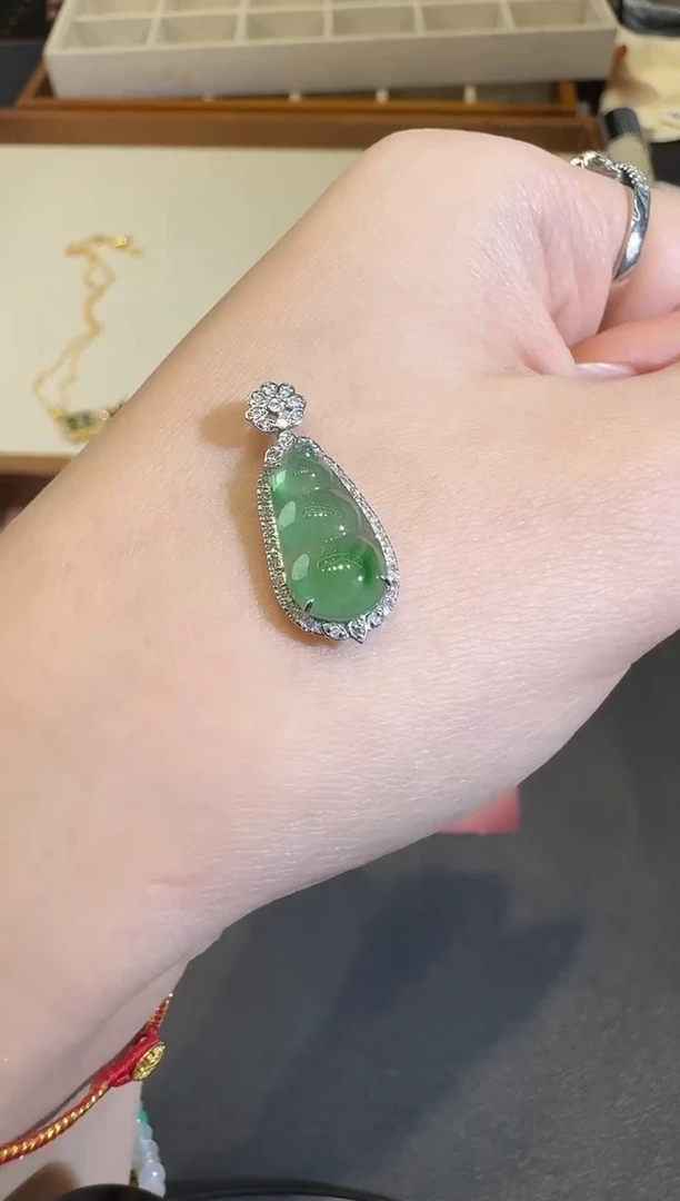 颈饰18K金镶嵌翡翠X1207-512-256