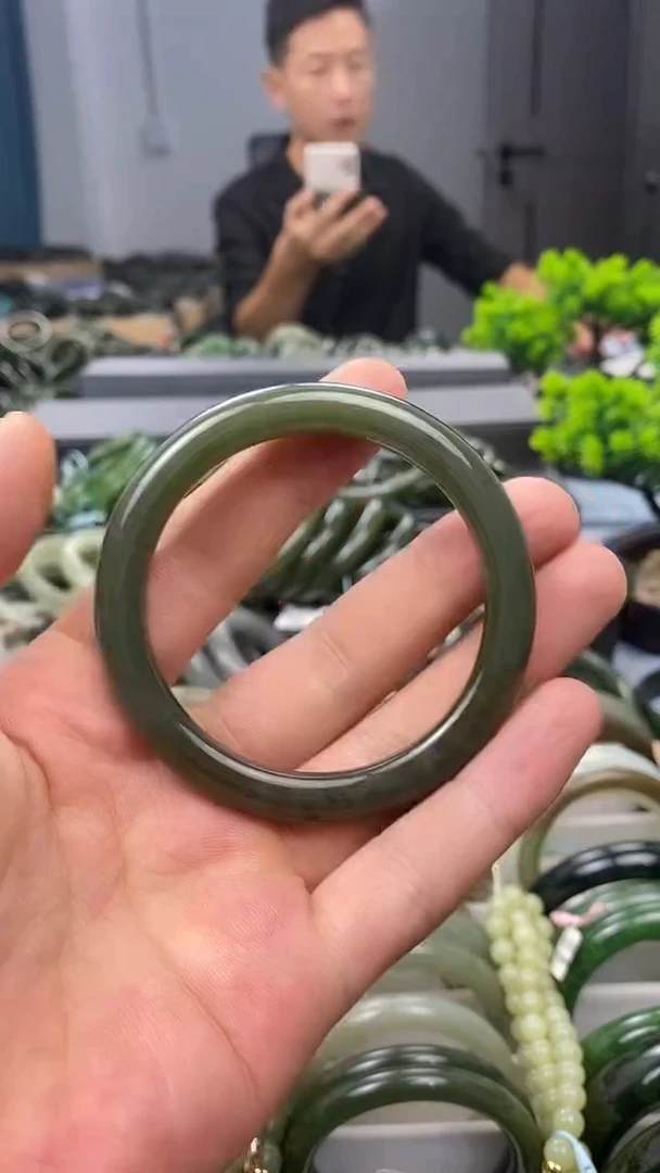 未镶嵌手镯和田玉53.5