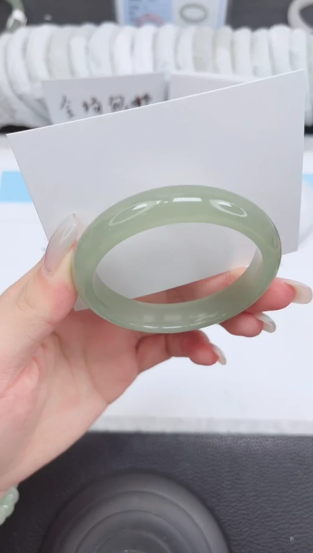 未镶嵌手镯石英质玉152-55.5