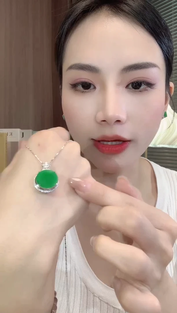 翡翠18K金镶嵌吊坠(不含链)A70