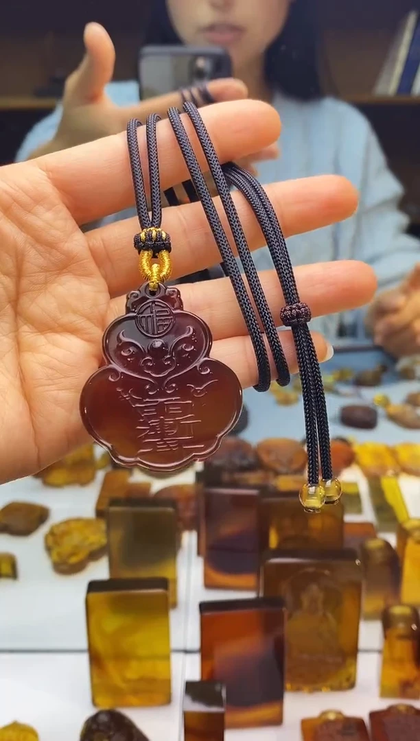 琥珀颈饰未镶嵌SN88-68（紫薇讳）