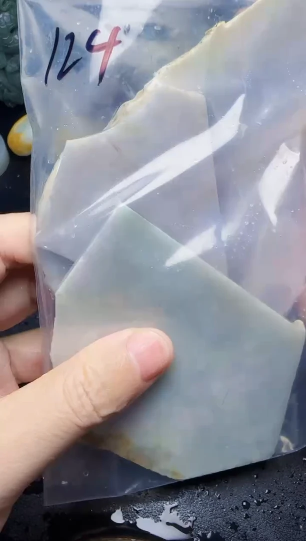 颈饰未镶嵌翡翠培*124