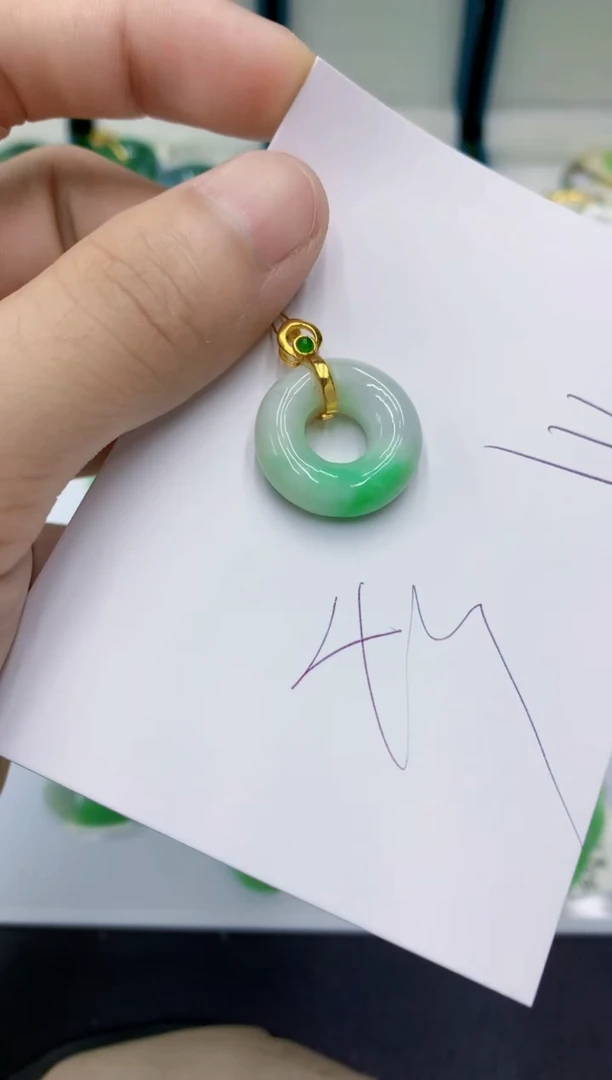 颈饰未镶嵌翡翠翡翠