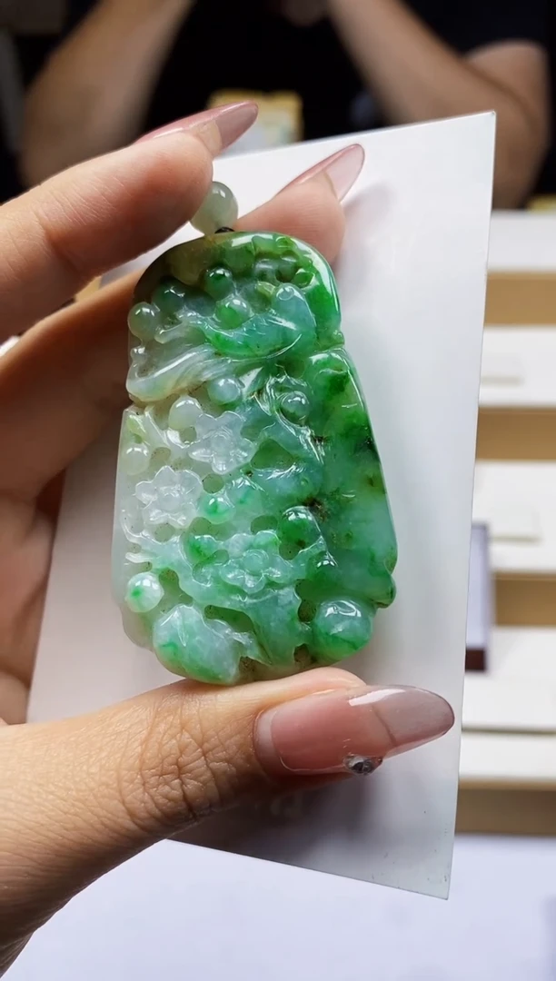 翡翠未镶嵌颈饰翡翠A货