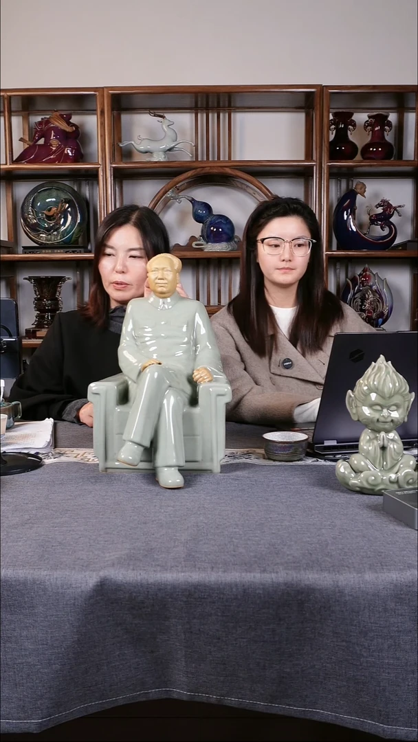 伟人坐像40公分高 土魂钧瓷