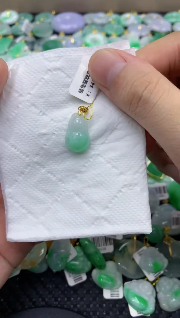 颈饰未镶嵌翡翠天然缅甸翡翠A货