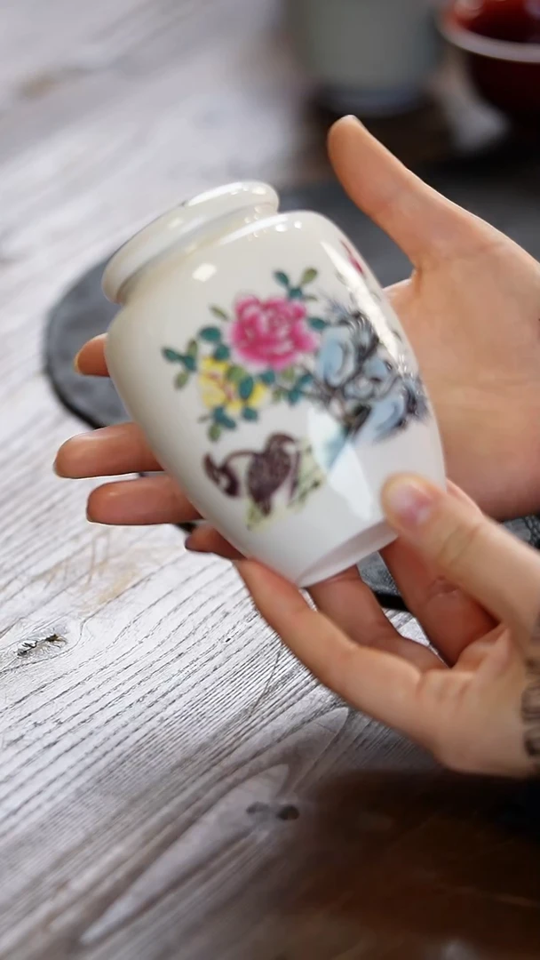 景德镇陶瓷茶器茶叶罐