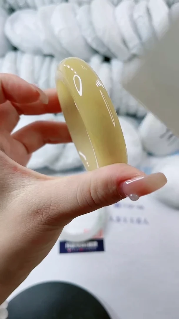 【闪购商品】石英质玉手镯未镶嵌0917761352-多样性发货