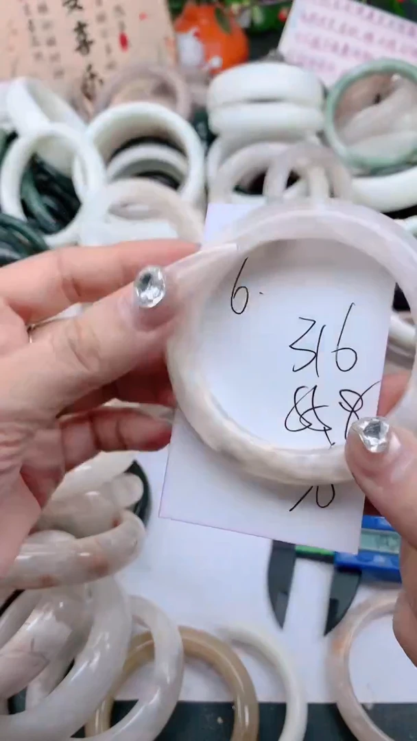 石英质玉手镯未镶嵌316