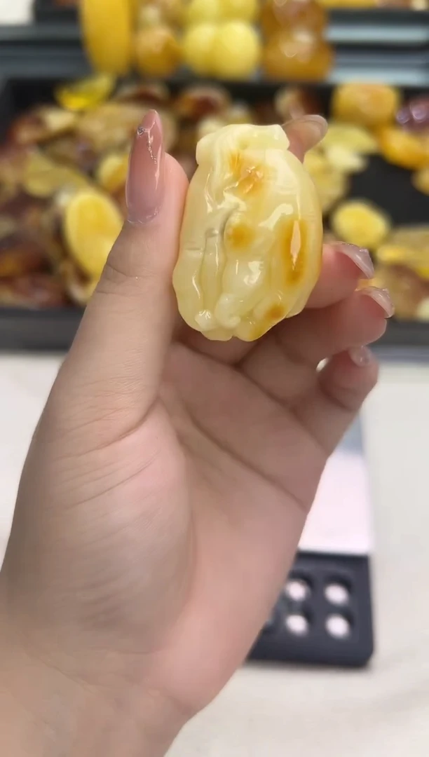 裸石琥珀未镶嵌琥珀蜜蜡吊坠