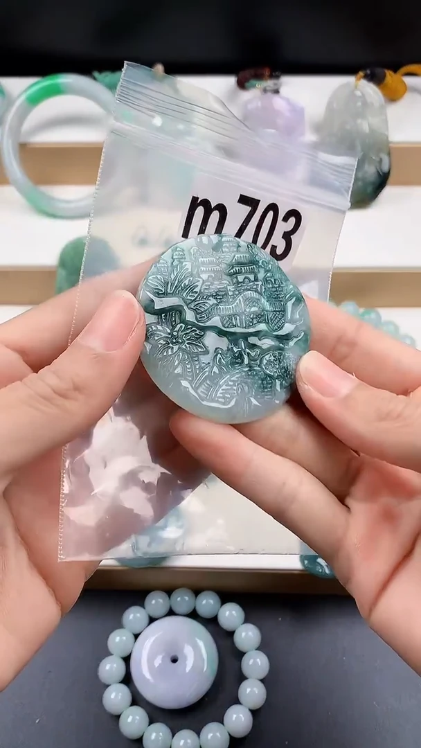 颈饰未镶嵌翡翠天然翡翠吊坠挂件