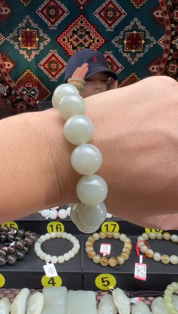 手串未镶嵌和田玉且末料青白玉手串卡16