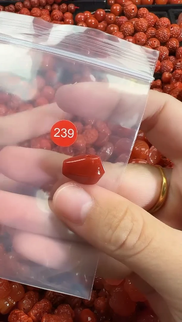 颈饰未镶嵌南红玛瑙11