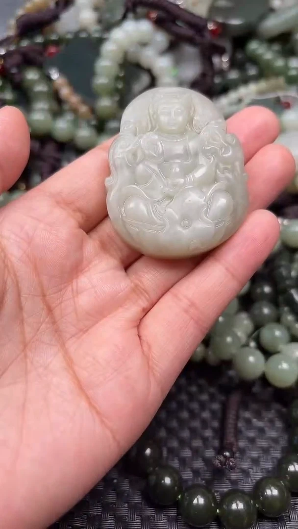颈饰未镶嵌和田玉1