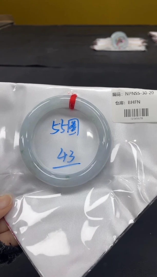 未镶嵌手镯翡翠翡翠手镯