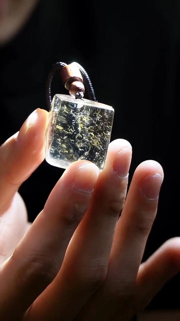 吊坠(赠链)未镶嵌水晶水晶