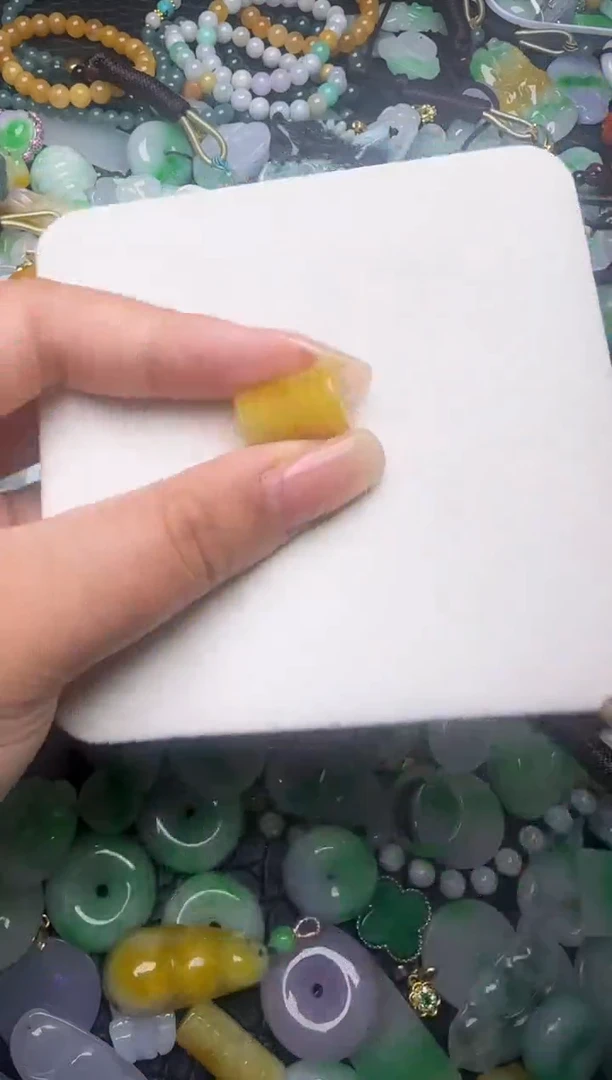 翡翠未镶嵌颈饰天然缅甸翡翠吊坠