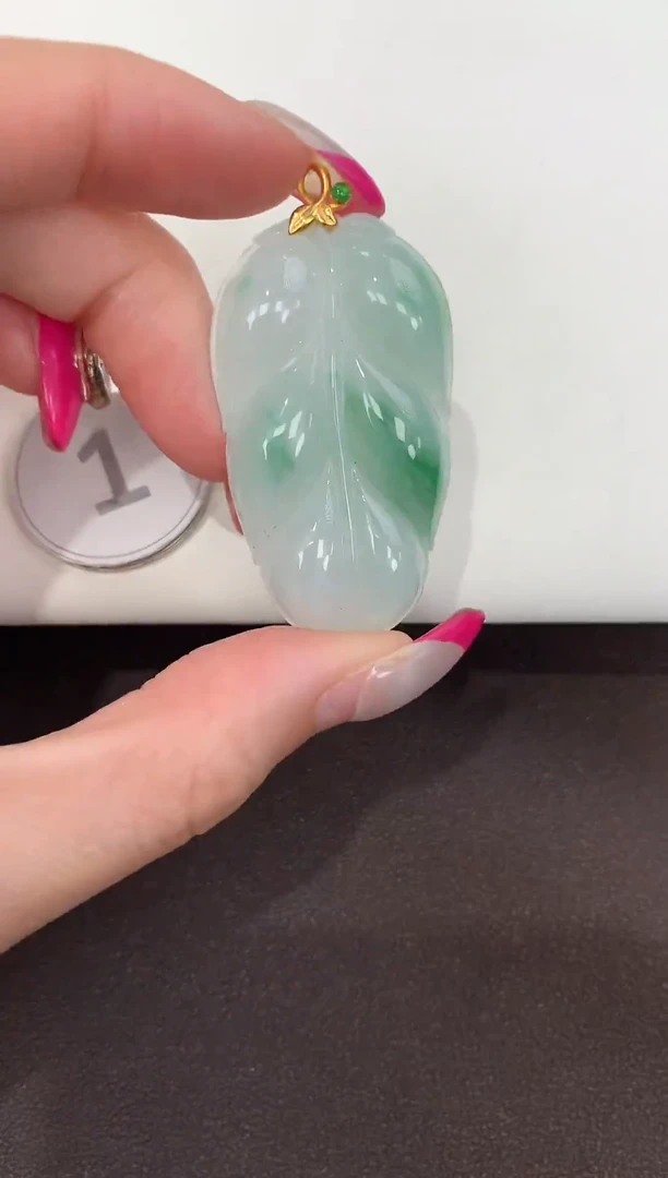 颈饰18K金镶嵌翡翠天然缅甸A货翡翠