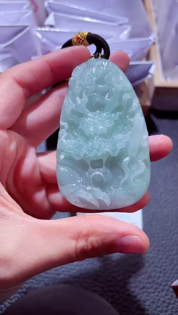 颈饰未镶嵌翡翠00000047