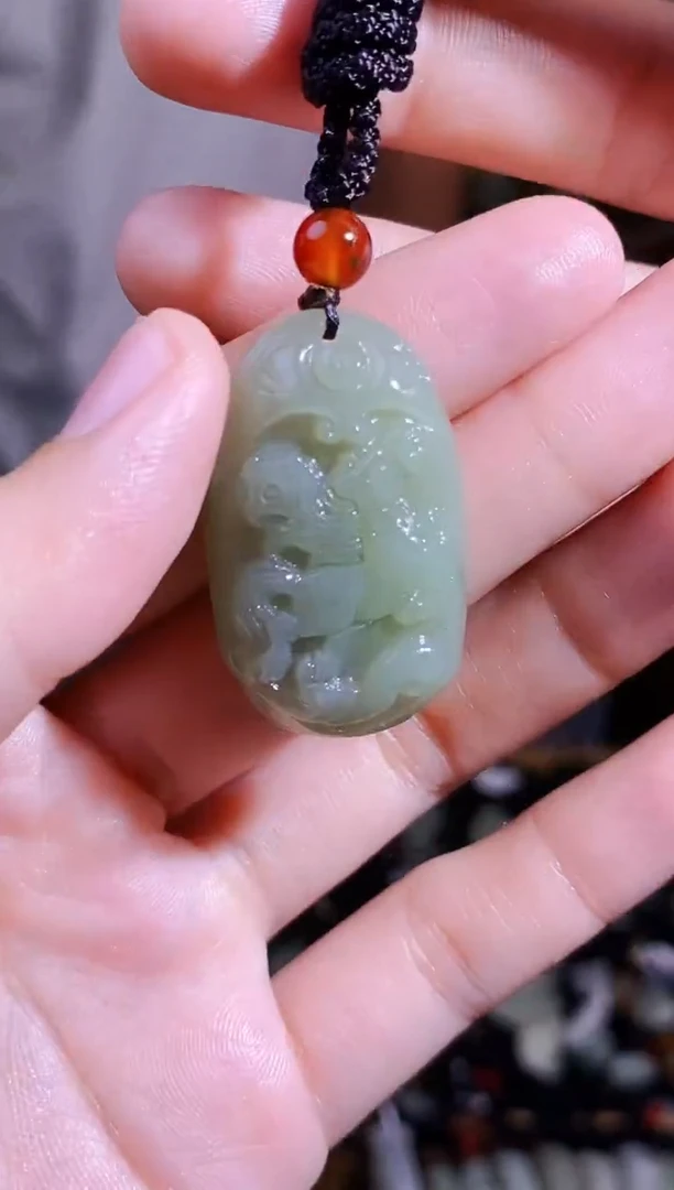 颈饰未镶嵌和田玉1