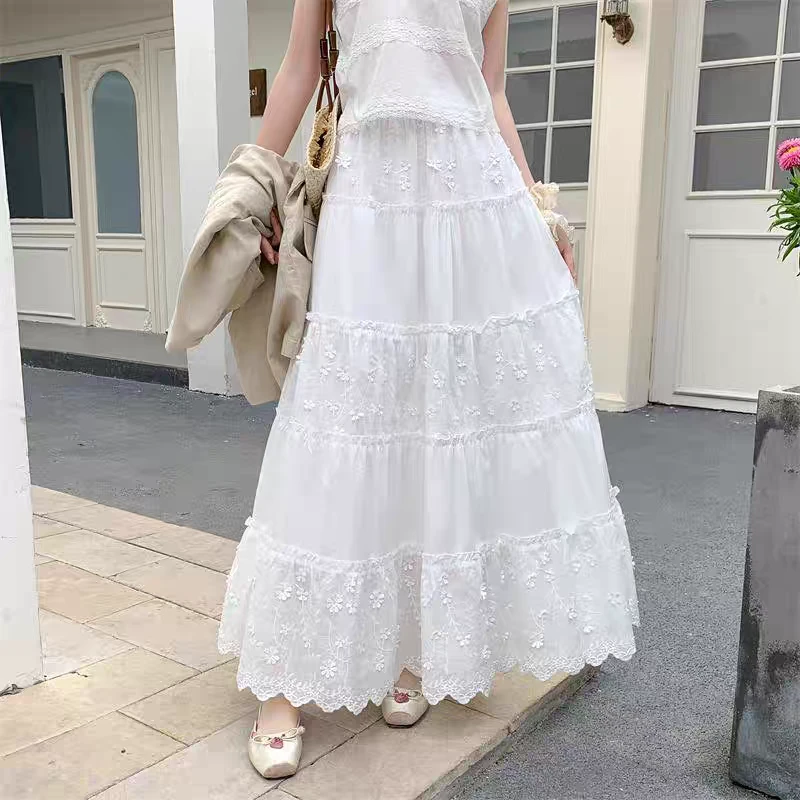 2025春夏新款法式刺绣镂空蛋糕拼接高腰半身裙蕾丝花边白色长裙