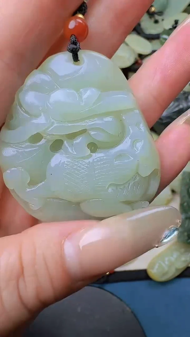 和田玉未镶嵌颈饰50