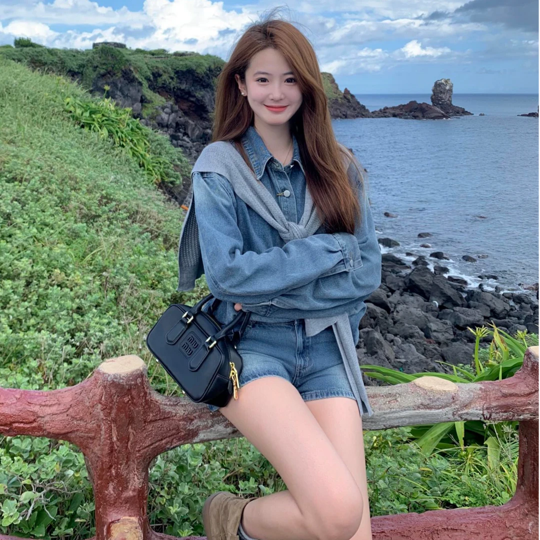 2025早秋新款时尚套装气质显瘦洋气休闲百搭性感辣妹外出上衣短裤